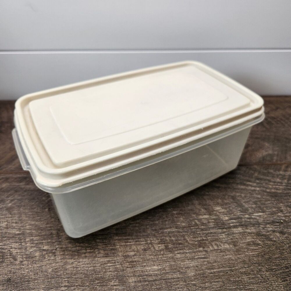 Rubbermaid Servin' Saver Ice Cream/Bread Container Almond #9 12 Cup Rectangle